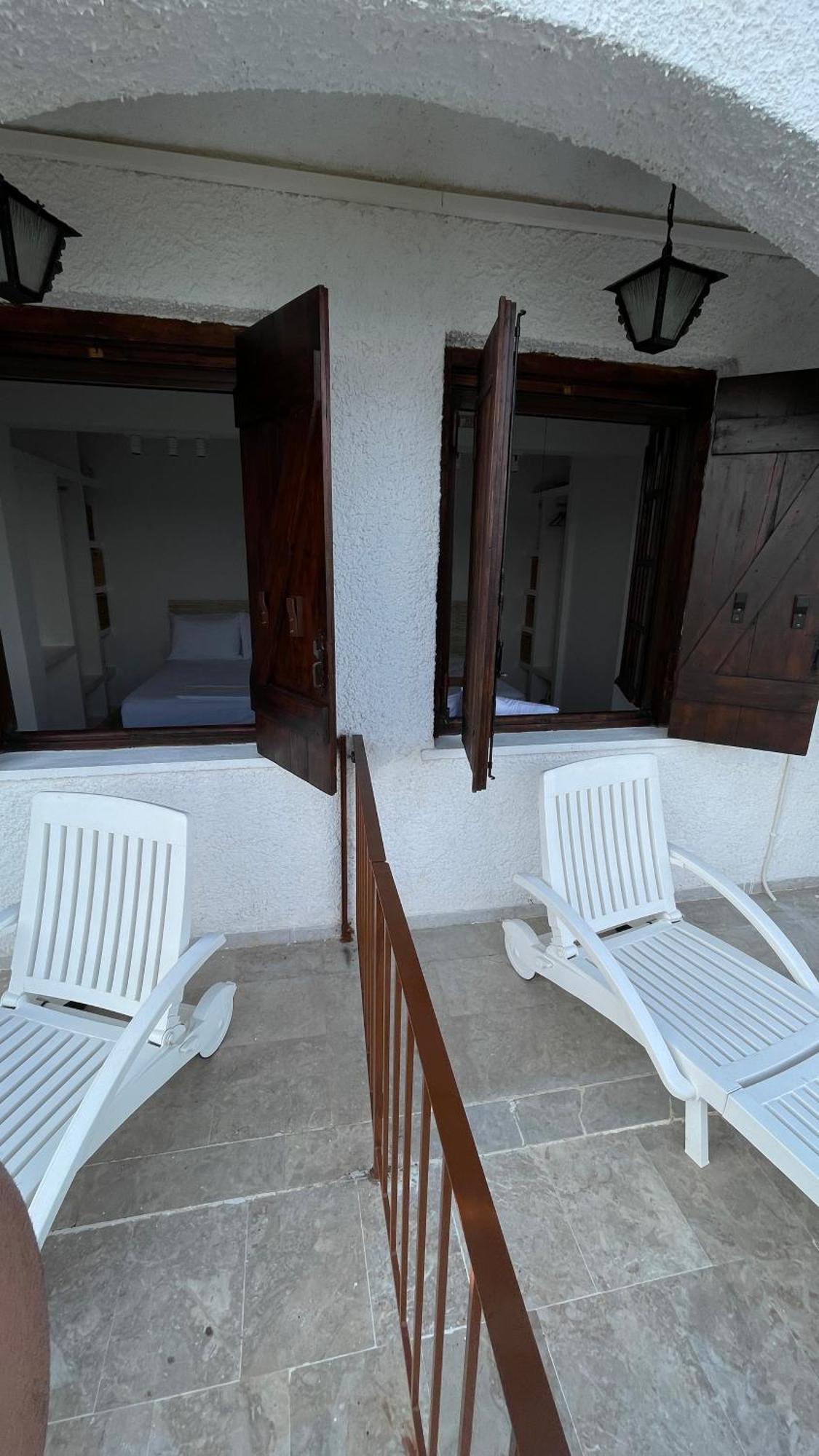 Zenso Studios Tolo Luaran gambar